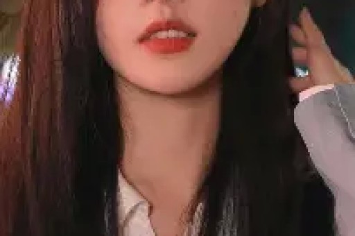 46岁张柏芝三亚度假无滤镜照片引发全民大讨论：真实与美的重新定义